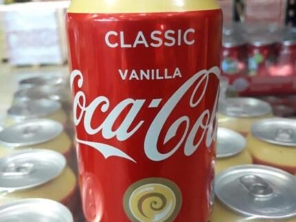 Coca Cola Vanilla 33 cl, la fusion parfaite entre le pétillant classique et une douce note de vanille.